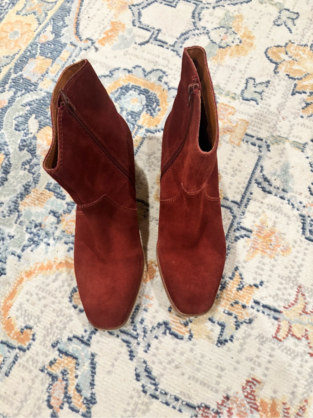 Lucky Brand Womens Suede Ankle Booties in Burgundy